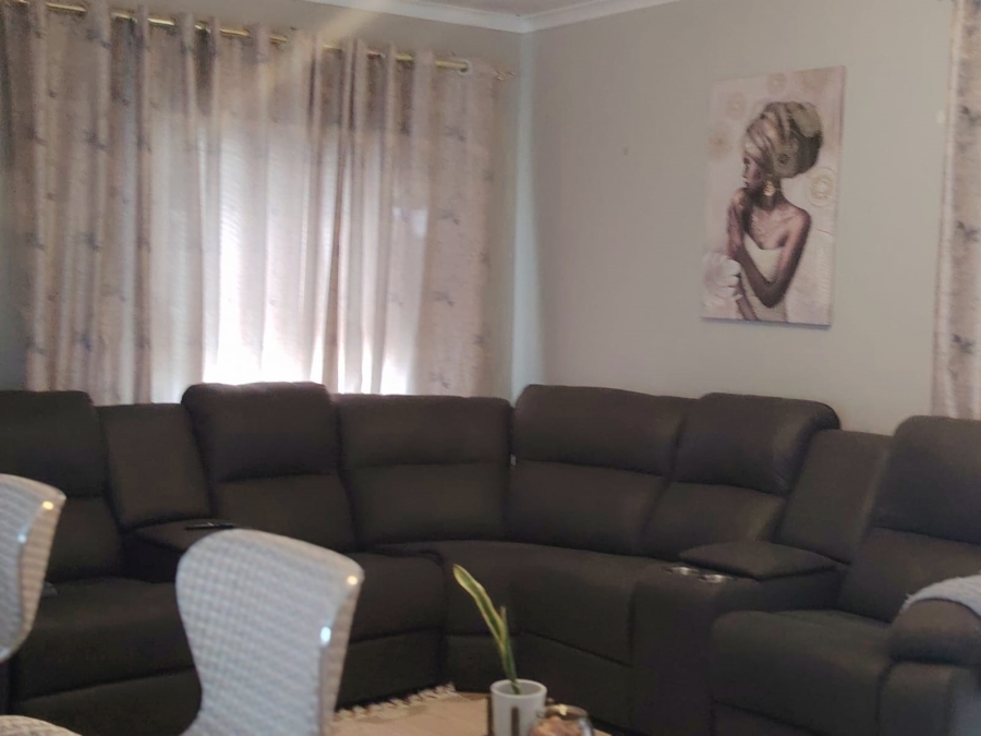 3 Bedroom Property for Sale in Waterkloof North West
